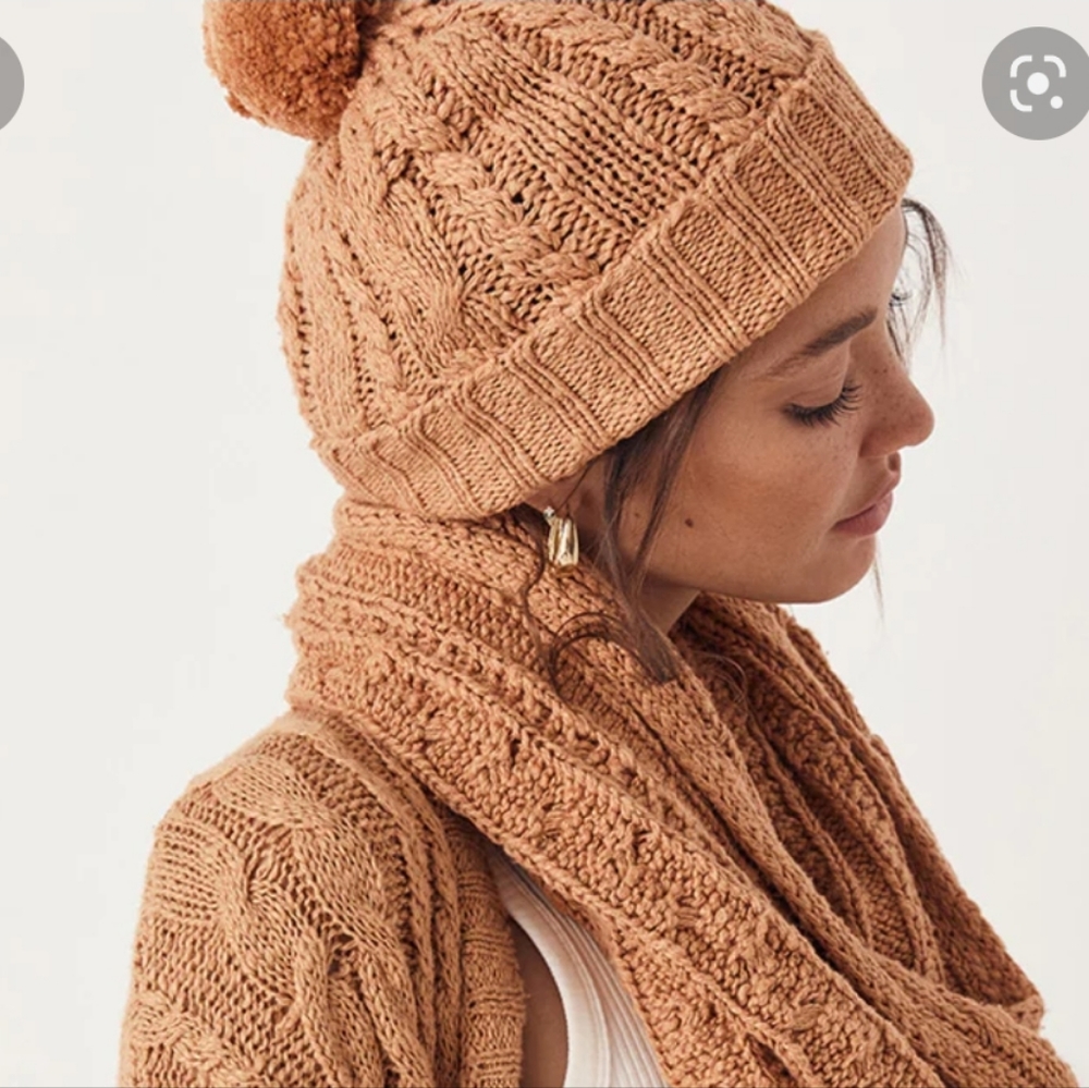 32. NWT Spell Yellowstone Knit pom pom beanie